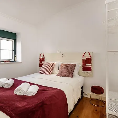 Lisbon's Authenticy Apartment *